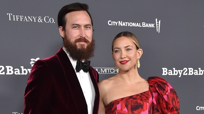 Kate Hudson and Danny Fujikawa pose 