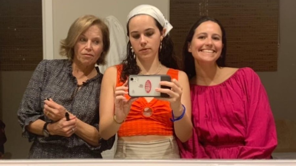 Katie Couric, Carrie and Ellie Monahan take a selfie