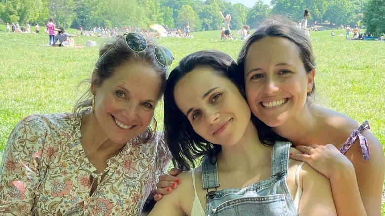 Katie Couric and her daughters 