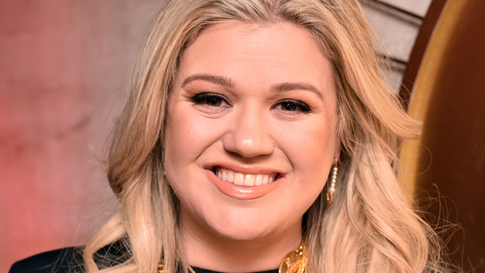 Kelly Clarkson's Talk Show Just Scored A Big Win