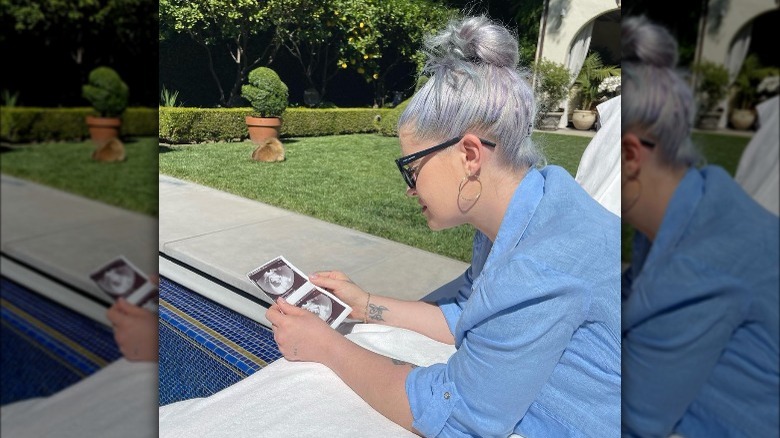 Kelly Osbourne with her sonogram