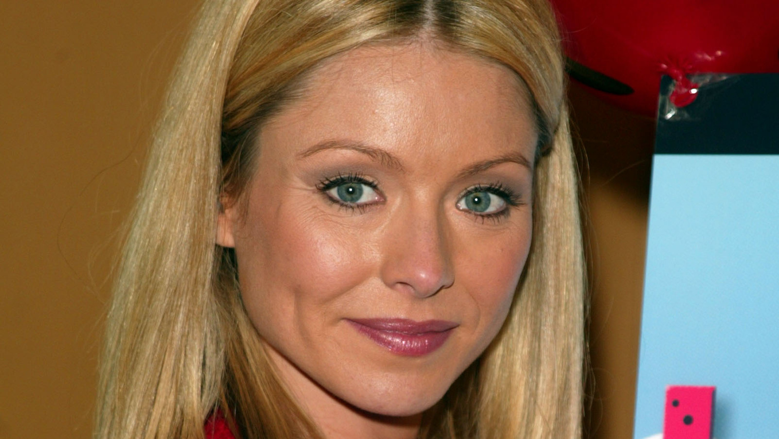 Kelly Ripa Doesn T Have Fond Memories Of Her Early Days At Live News And Gossip