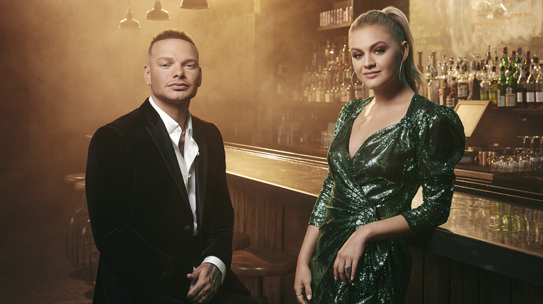 Kane Brown and Kelsea Ballerini at bar