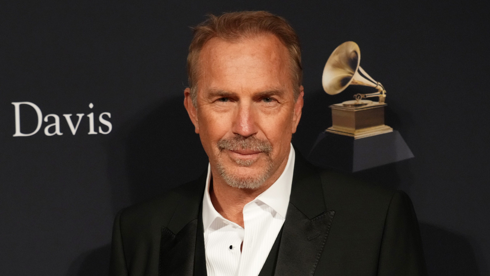 Kevin Costner s Friend Denies Infidelity As Spark Behind Wife s