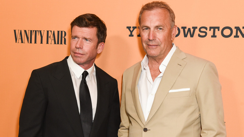 Kevin Costner and Taylor Sheridan posing