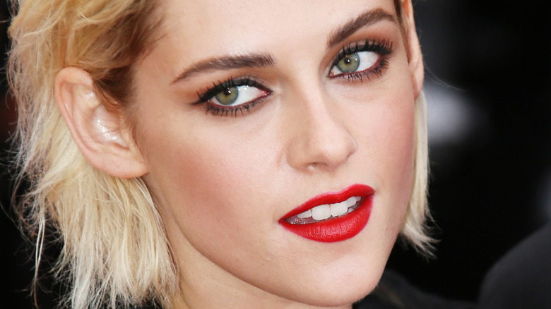 Kristen Stewart red lips