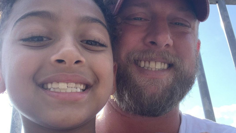 Kyle Chrisley and his daughter taking a selfie