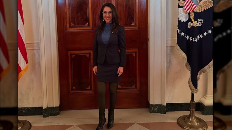 Lauren Boebert poses in the White House wearing a mismatched outfit (2025)