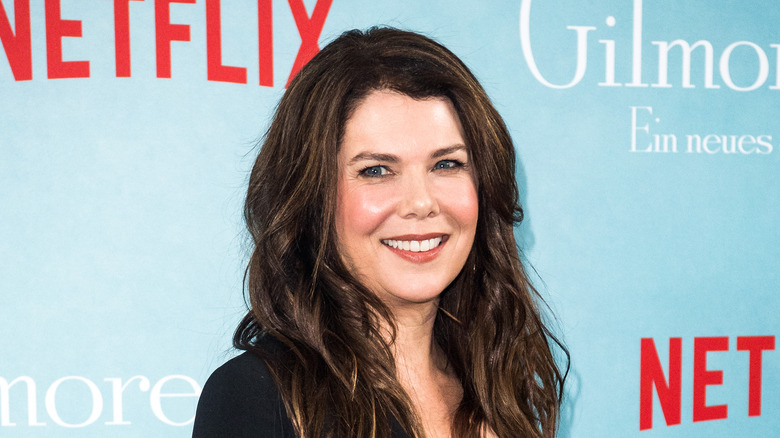 Lauren Graham grinning