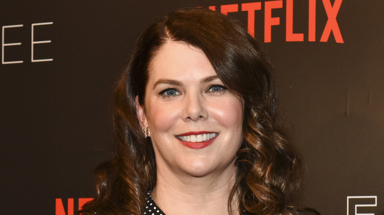 Lauren Graham grinning