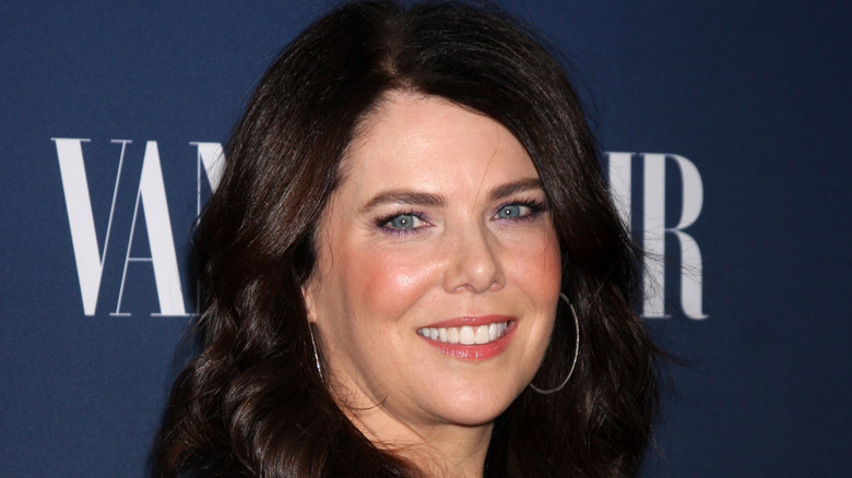 Lauren Graham grinning