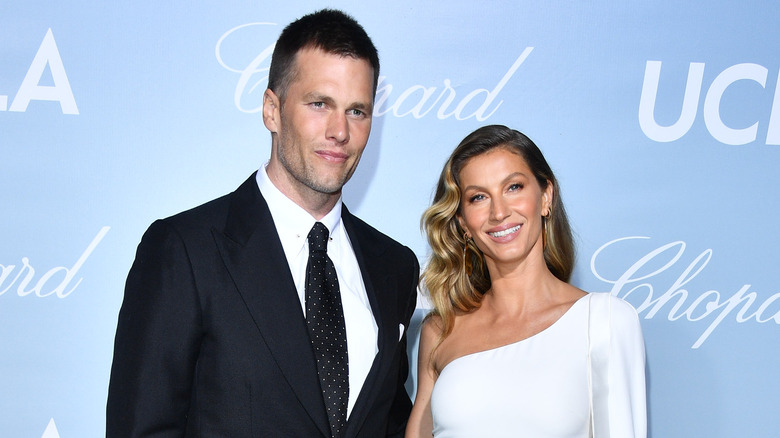 Tom Brady and Gisele Bundchen posing