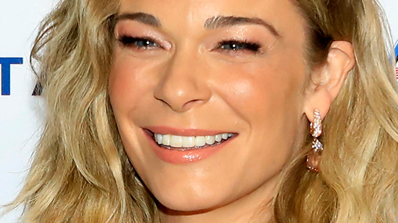 LeAnn Rimes smiling