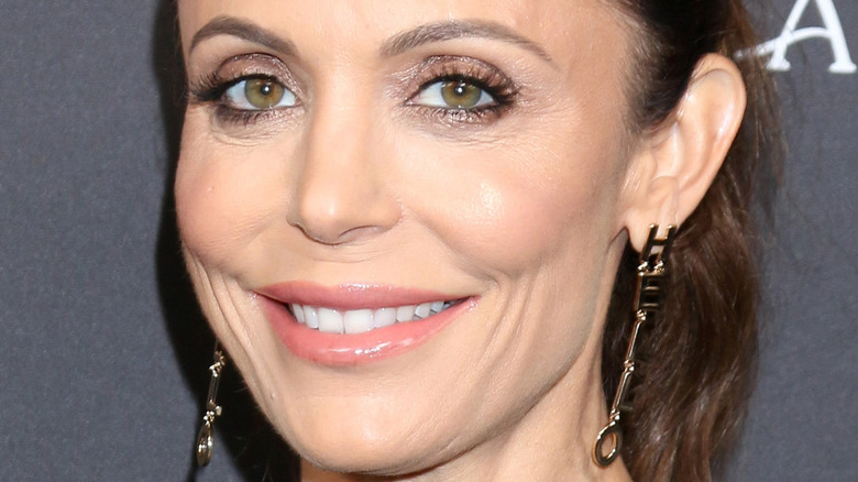 Bethenny Frankel on red carpet