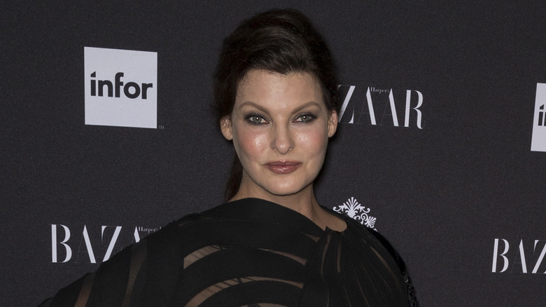 Linda Evangelista on the red carpet