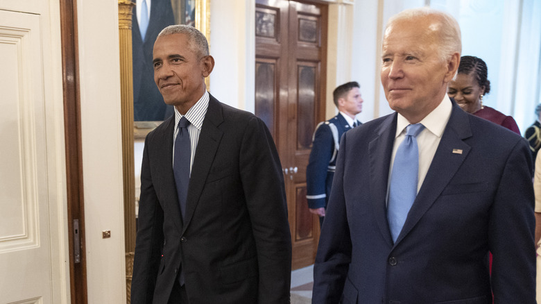 Obama and Biden walking side-by-side