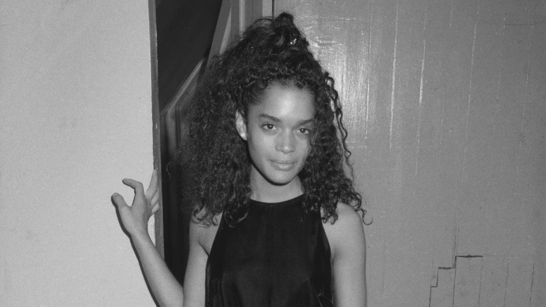 Lisa Bonet posing in 1985