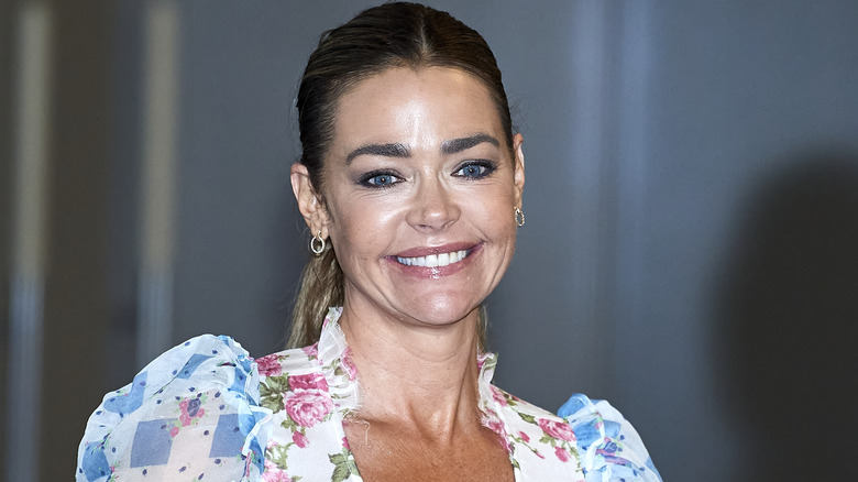 Denise Richards smiling 