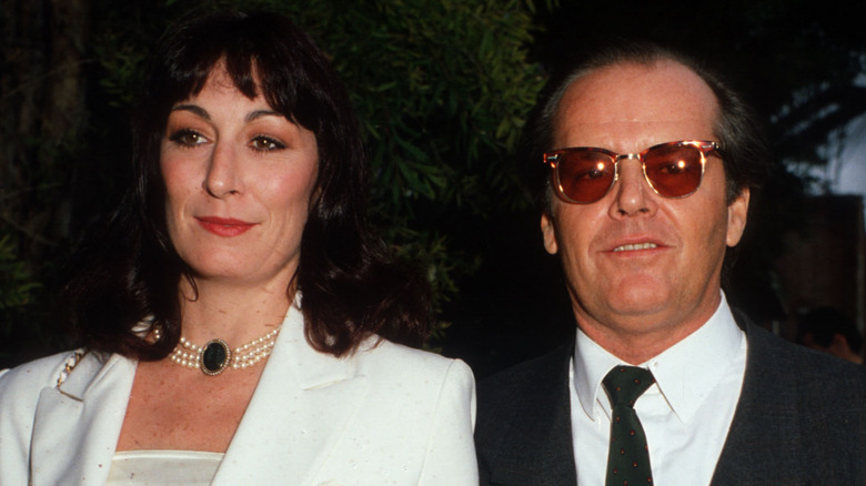 Anjelica Huston and Jack Nicholson