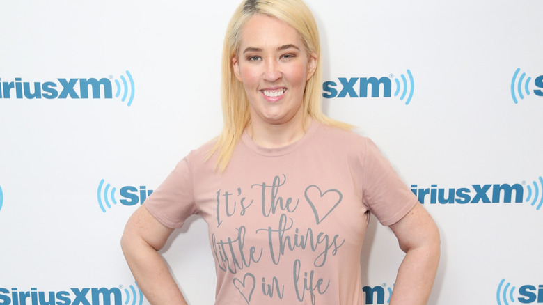 Mama June smiles on red carpet