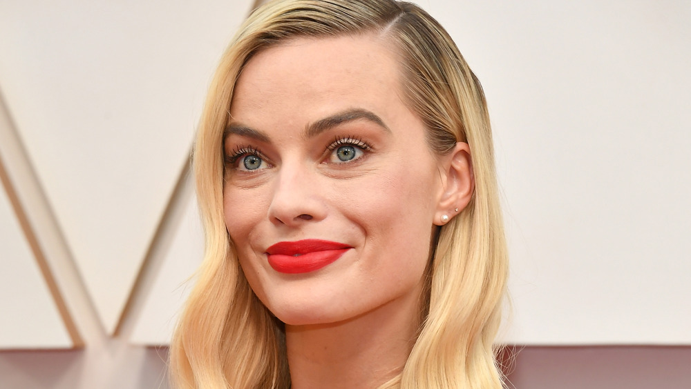 Margot Robbie wears red lipstick