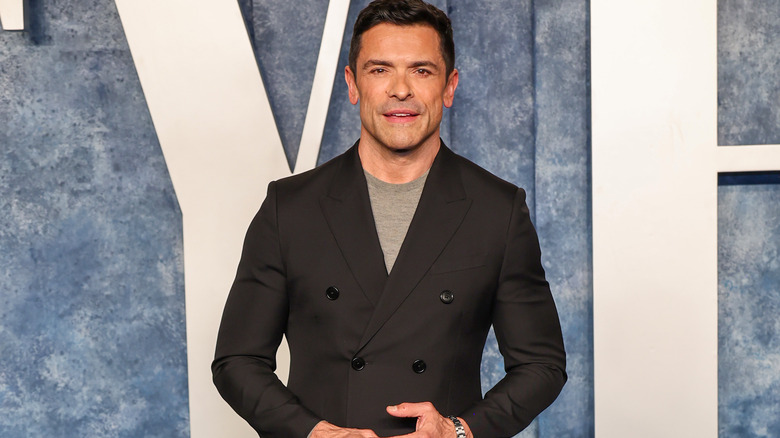 Mark Consuelos black jacket