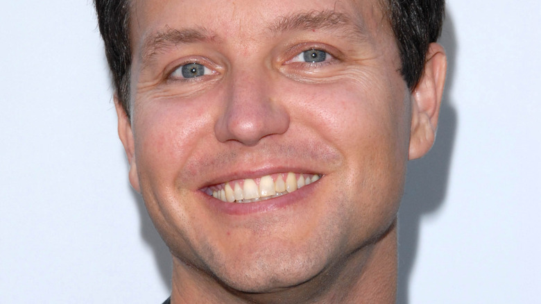 Mark Hoppus smiling 