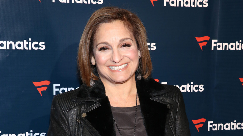 Mary Lou Retton posing