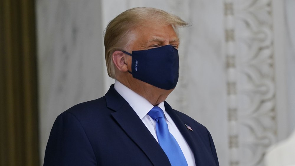 Donald Trump wearing a mask 