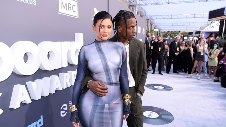 Kylie Jenner and Travis Scott posing