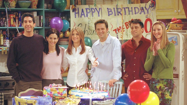 "Friends" cast on set 