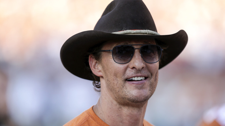 Matthew McConaughey posing with cowboy hat