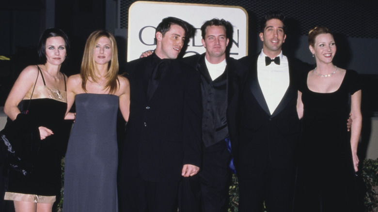 "Friends" cast posing in 1998