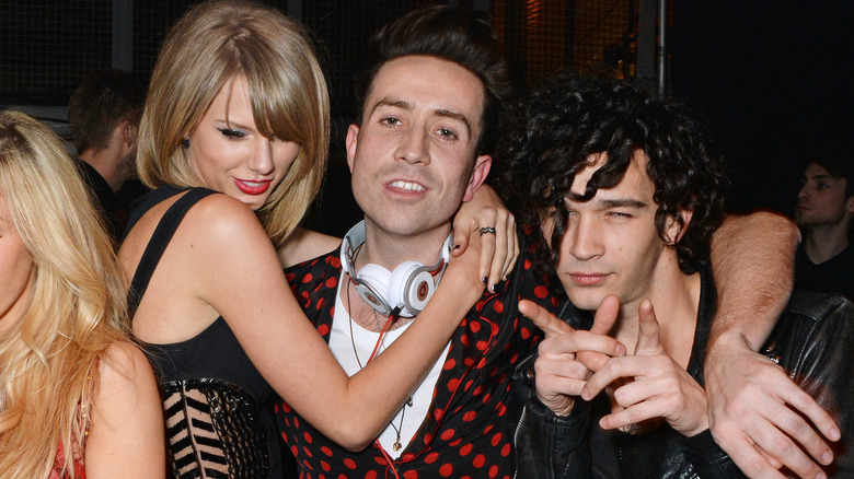 Matty Healy and Taylor Swift partying 