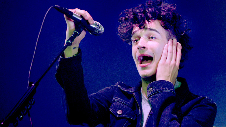 Matty Healy performing 