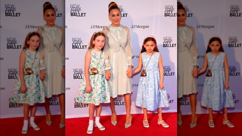 Sarah Jessica Parker on red carpet with daughters