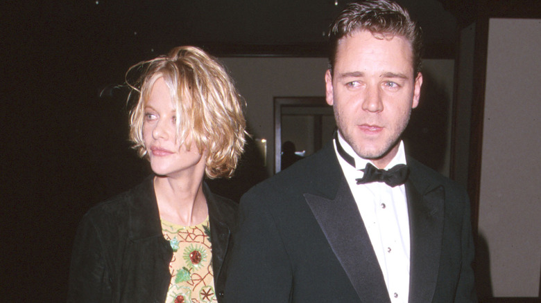 Meg Ryan and Russell Crowe walk together