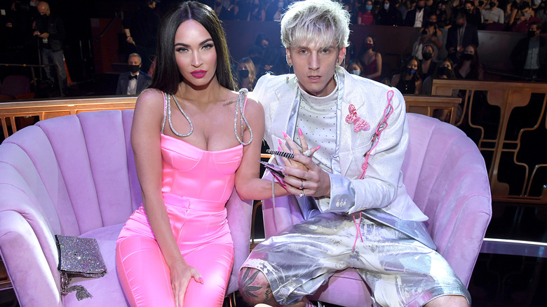 Megan Fox Machine Gun Kelly lilac sofa