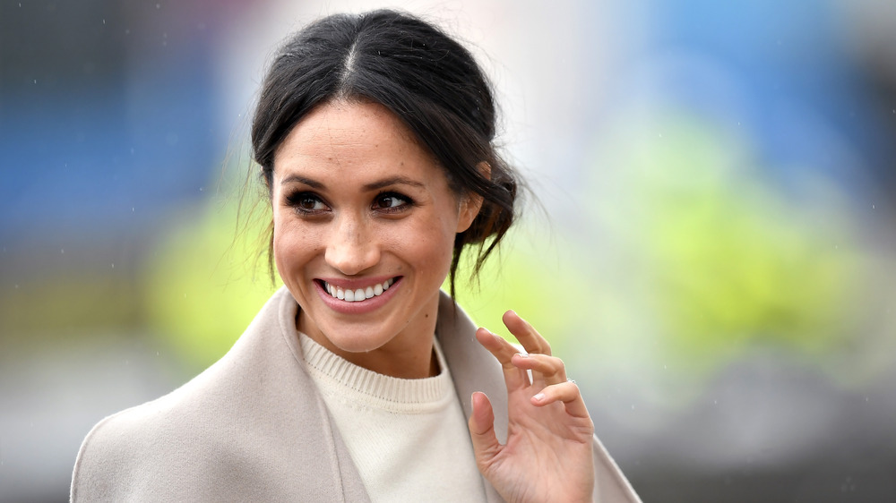 Meghan Markle, waving