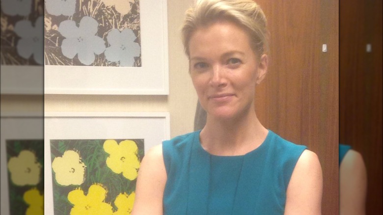 Megyn Kelly posing without makeup