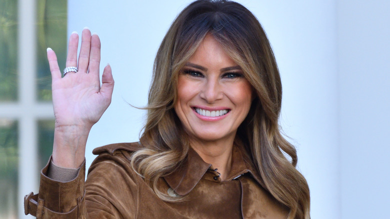 Melania Trump waving