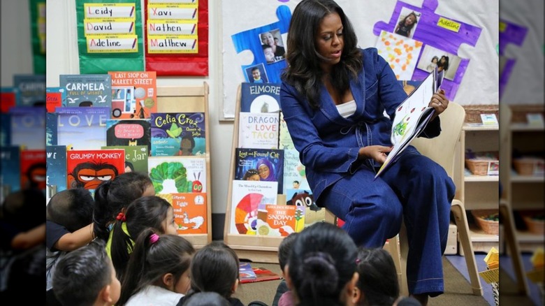 Michelle Obama reading book kids