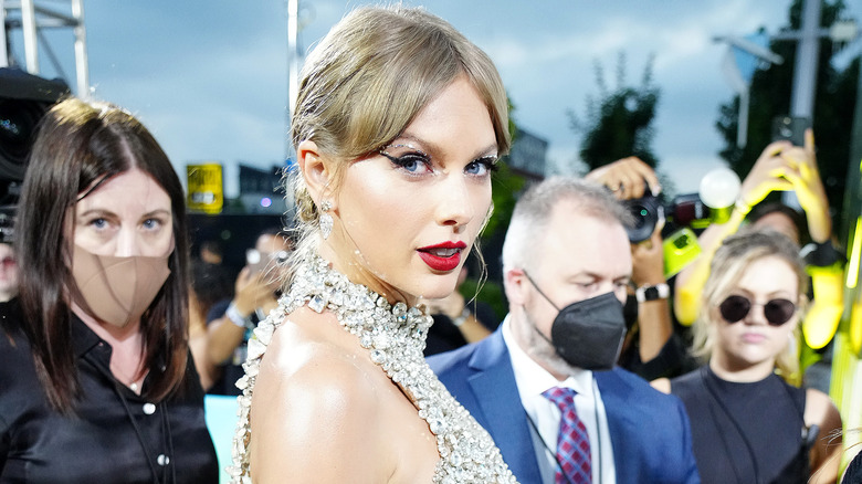 Taylor Swift VMAs red carpet