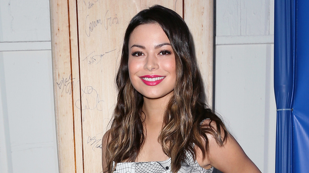 Miranda Cosgrove smiling