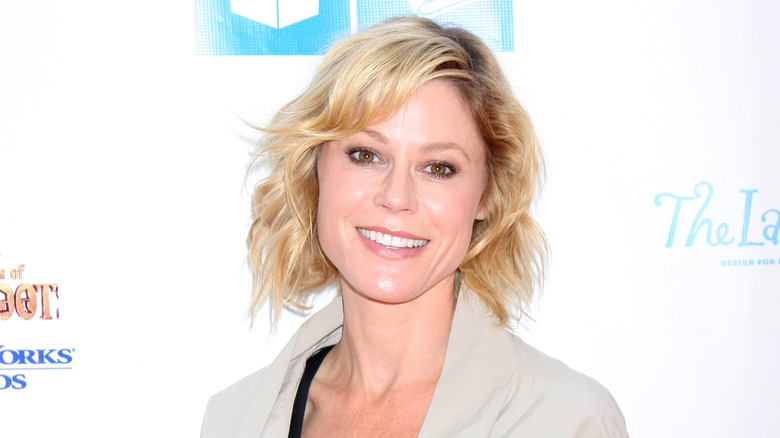 Julie Bowen on the red carpet