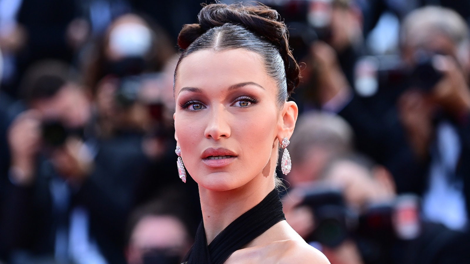 Bella Hadid Completes Over 100 Days Of Lyme Disease Treatment