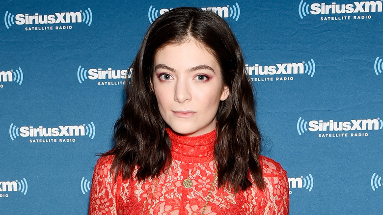 Lorde stonefaced 