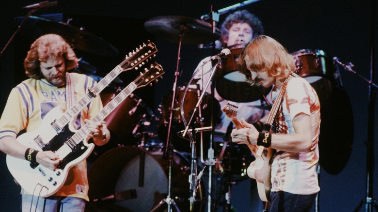 Don Felder, Don Henley, Joe Walsh performing