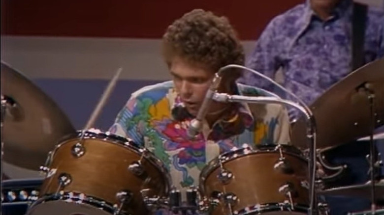 Jim Gordon playing drums