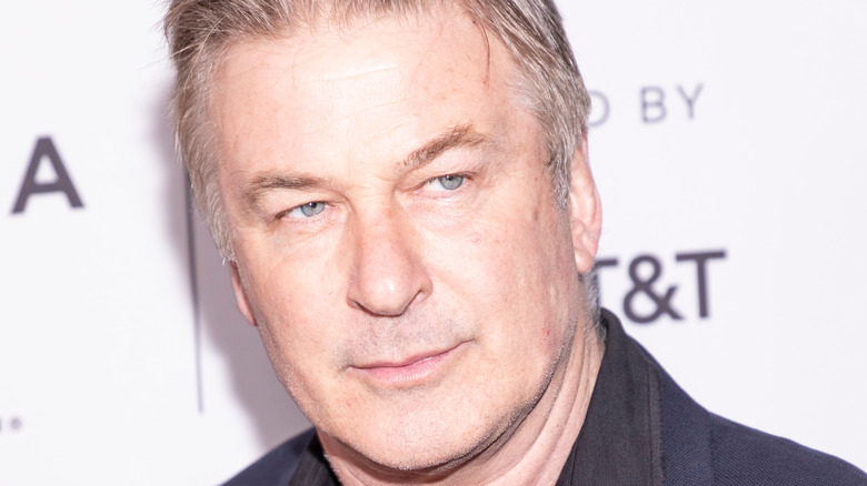 Alec Baldwin poses red carpet 